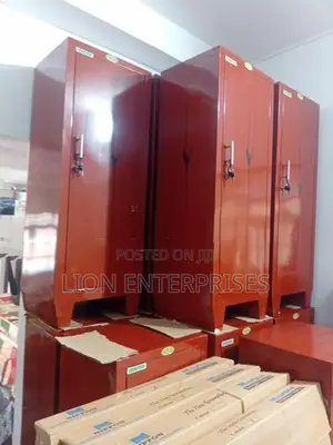 4×1.5 ft Steel Half Cupboards