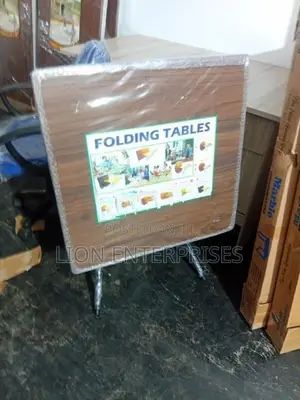 2×2 Foldable Tables