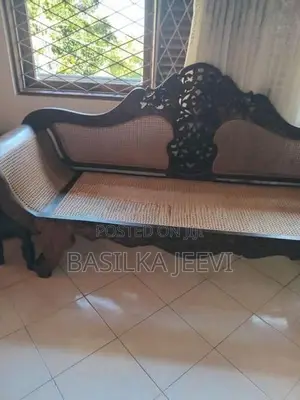 Antique Kavichchi