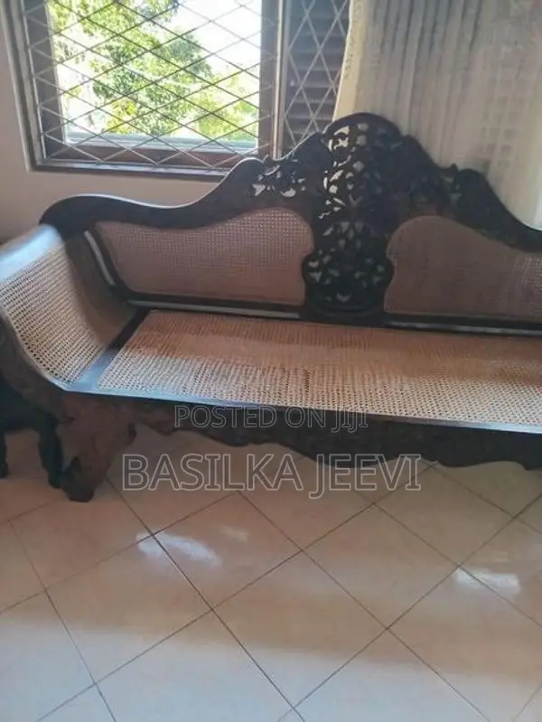 Antique Kavichchi