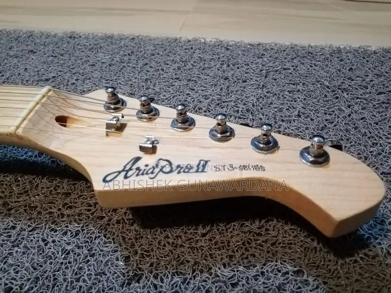 Electric Guitar Aria Pro ii with Yamaha casing