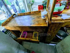 Hotel Cashier Counter with Glass Display Showcase –