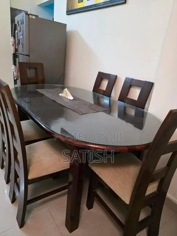 6 Seater Dining Table with Glass Top