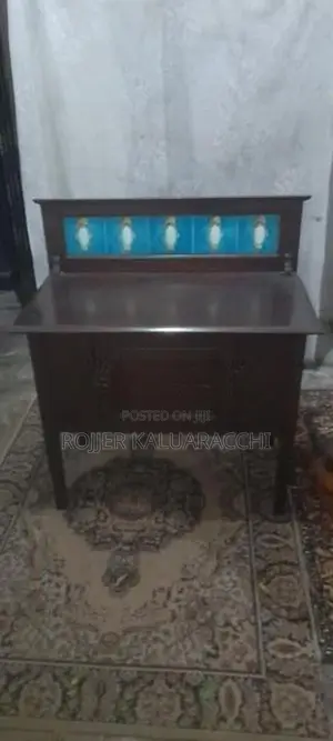 Antique Wash Basing Table