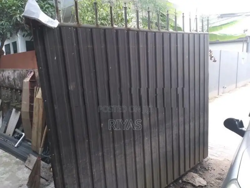 Gate - Iron
