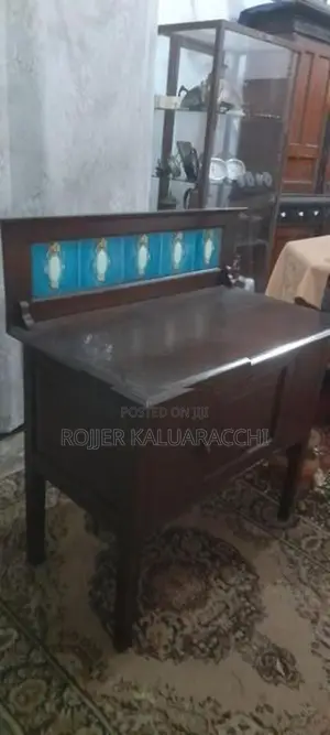 Antique Wash Basing Table