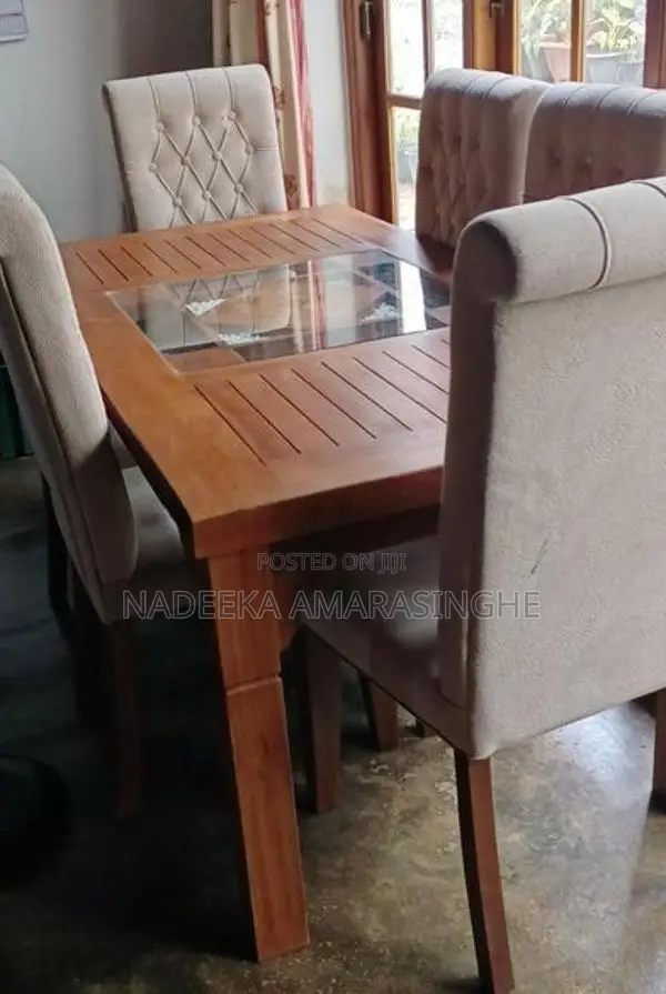 Table with 6 chairs