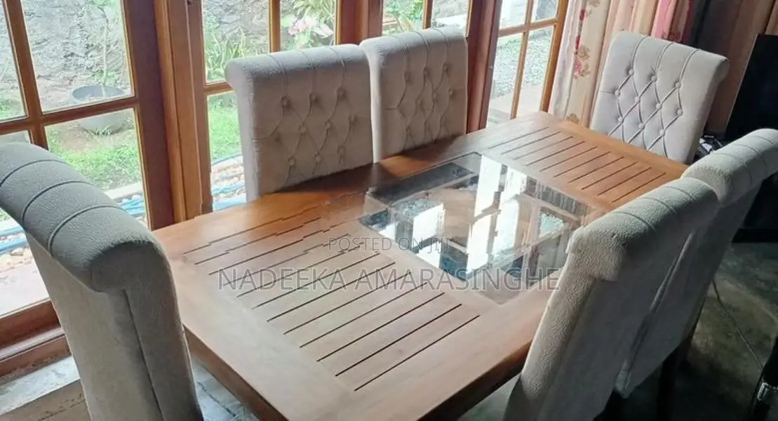Table with 6 chairs