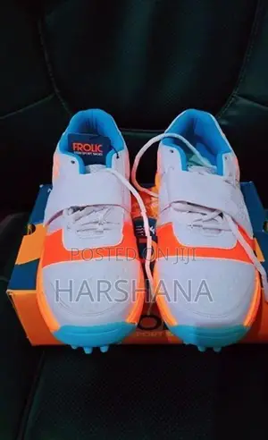 Frolic Cricket Shoes