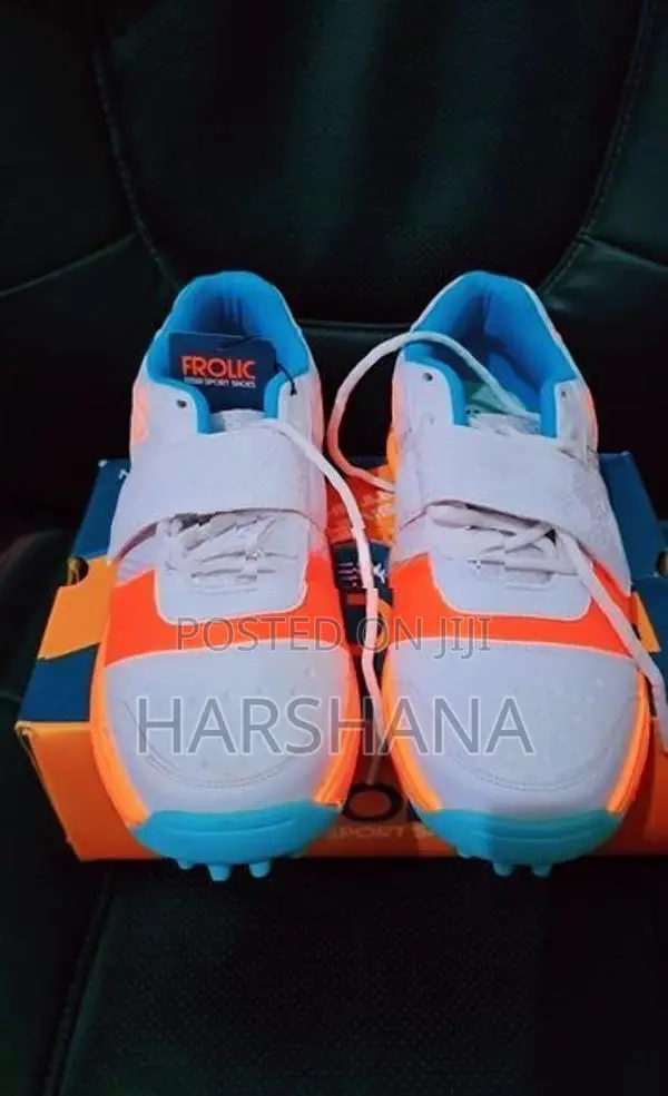 Frolic Cricket Shoes