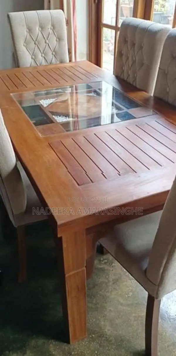 Table with 6 chairs