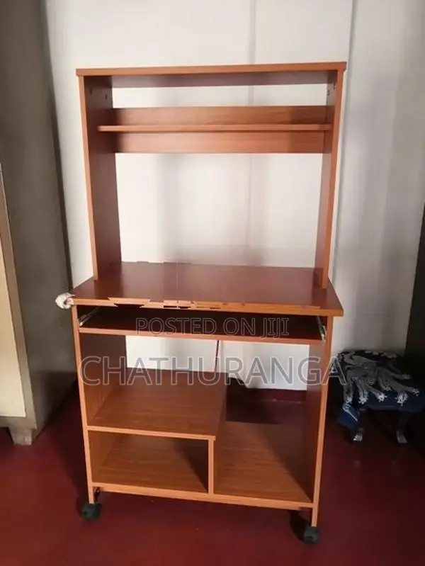 Computer table
