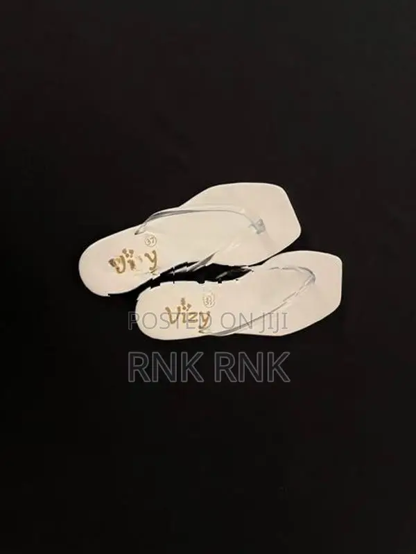 ladies normal flat slippers
