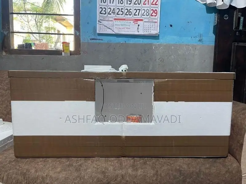 கோழி குஞ்சு பொறிக்கும் மெசின்