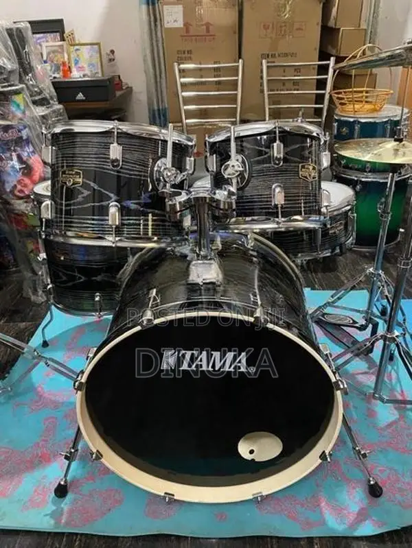 TAMA Imperial star Acoustic drum set