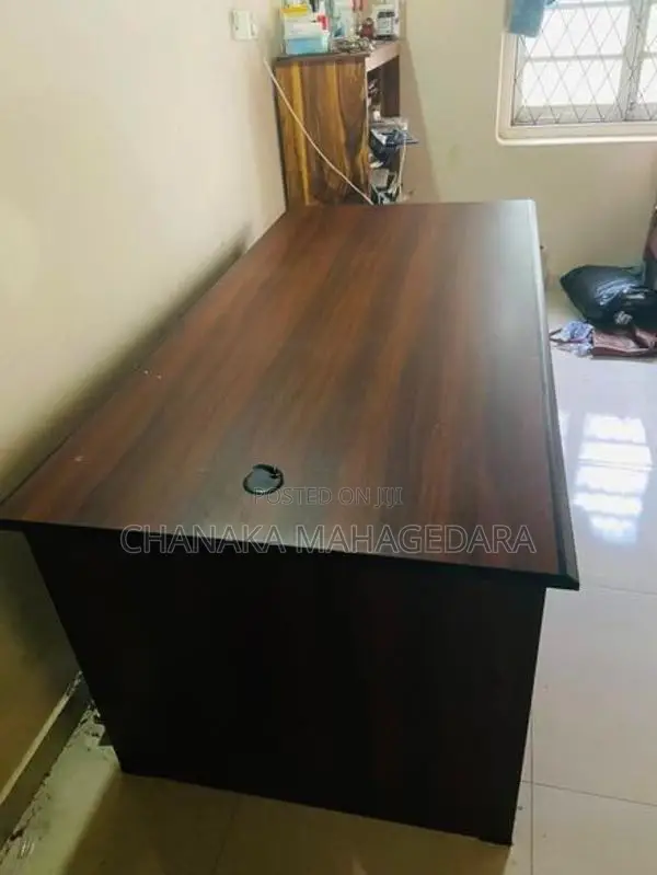 Executive Table - Damro