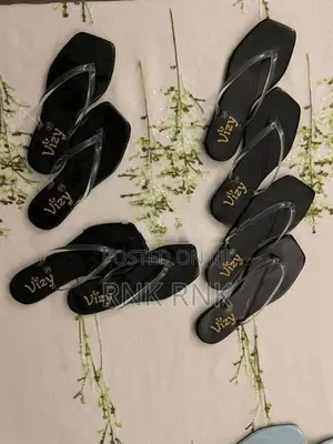 ladies normal flat slippers