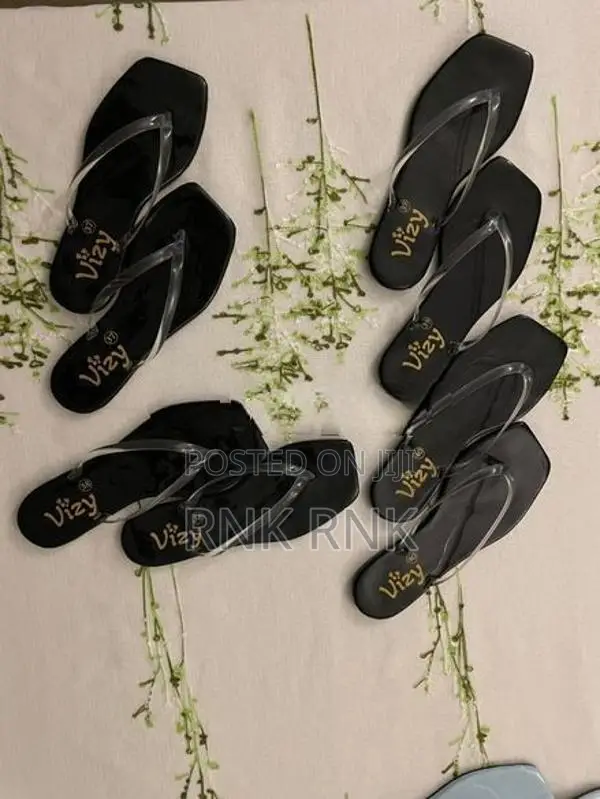 ladies normal flat slippers