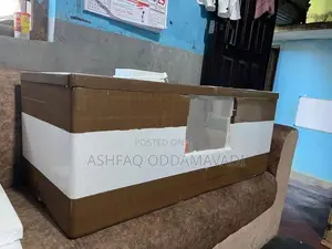 கோழி குஞ்சு பொறிக்கும் மெசின்