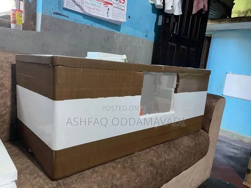 கோழி குஞ்சு பொறிக்கும் மெசின்