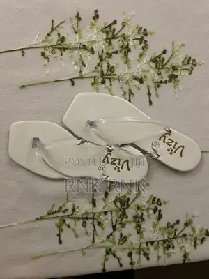 ladies normal flat slippers