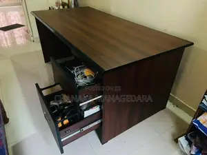 Executive Table - Damro