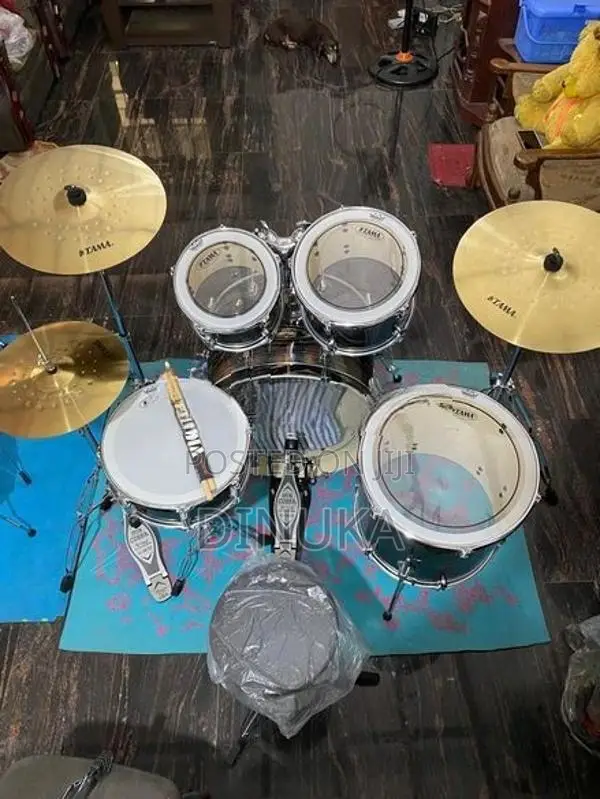 TAMA Imperial star Acoustic drum set