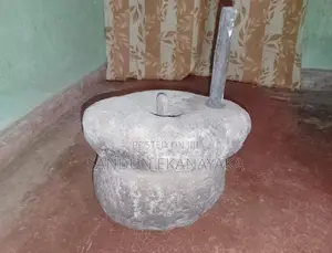 Old Millstone (පැරණි කුරහන් ගල)