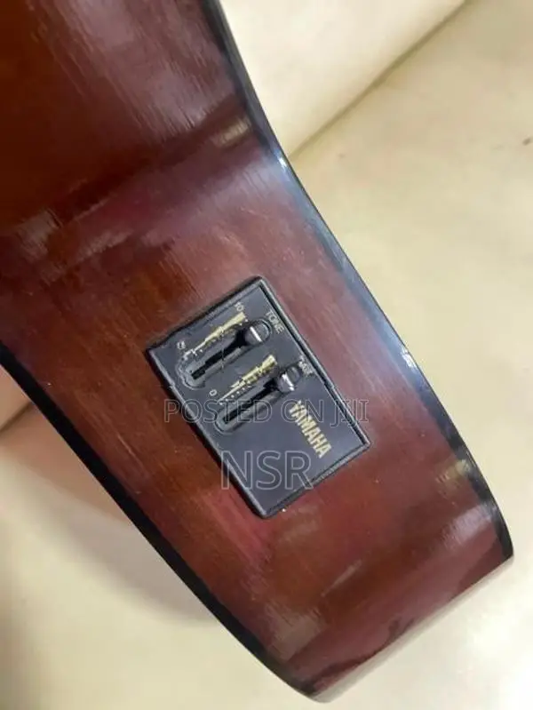 Yamaha CX-40 Semi Classical Box Guitar