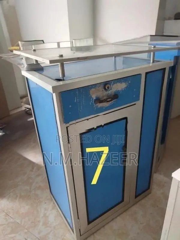 Phone shop:- Glass Showcase, Counter, Shelves, Fittings