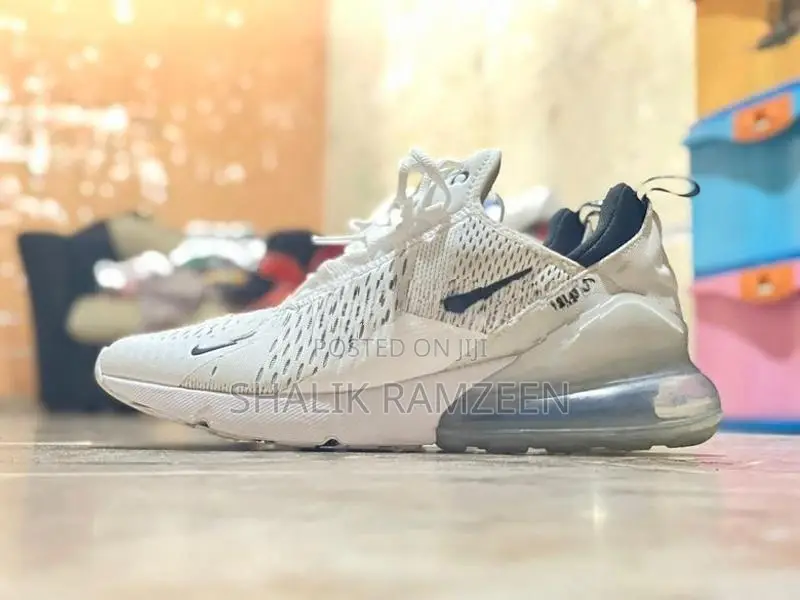 Nike Air Max 270