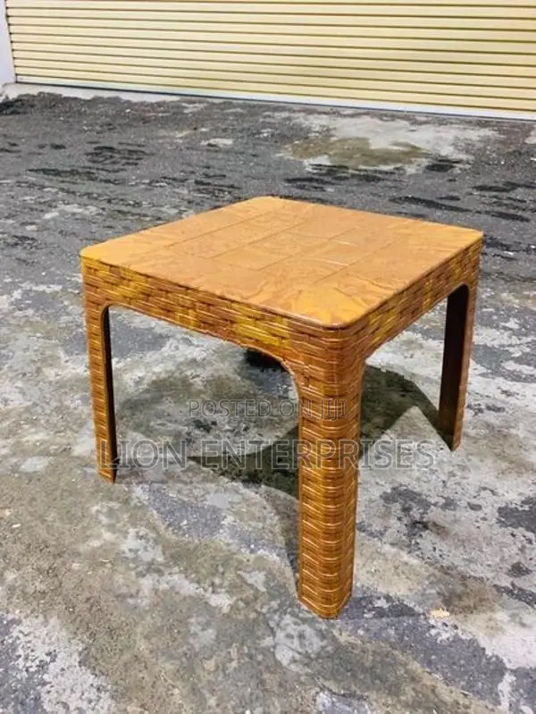 Plastic Coffee Tables