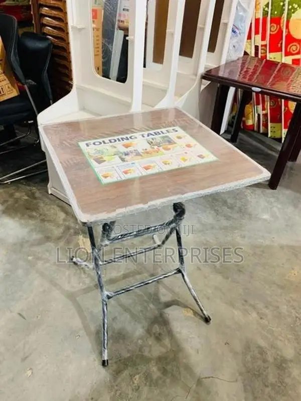 Folding Tables 2×2ft