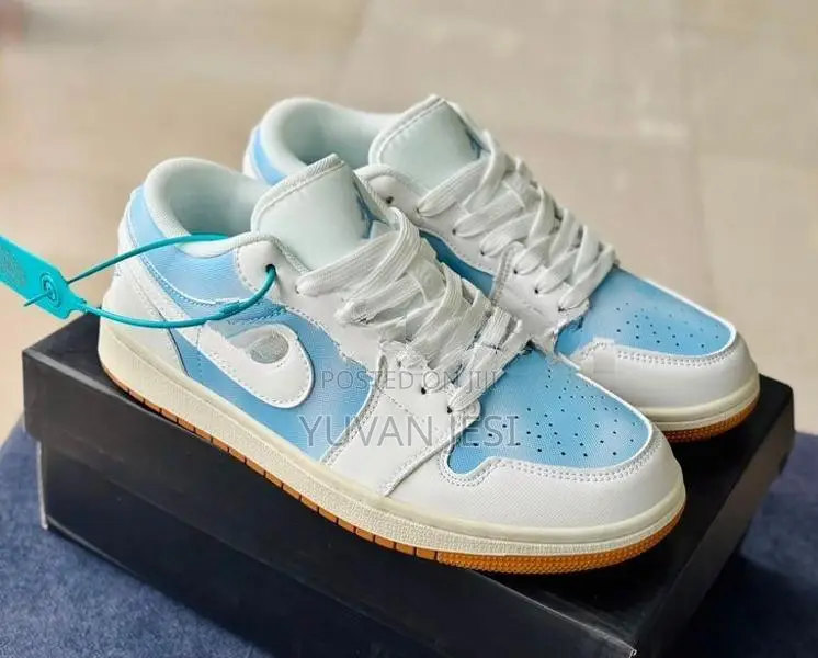 Air Jordan 1 Low Sneakers