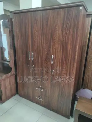 New 3 Door Melamine Cupboard (Dd18)