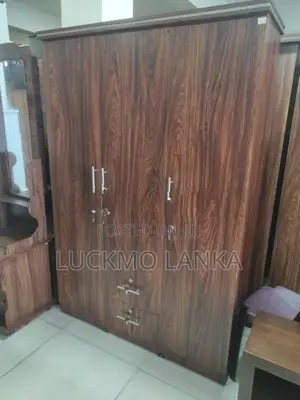 New 3 Door Melamine Cupboard (Dd18)
