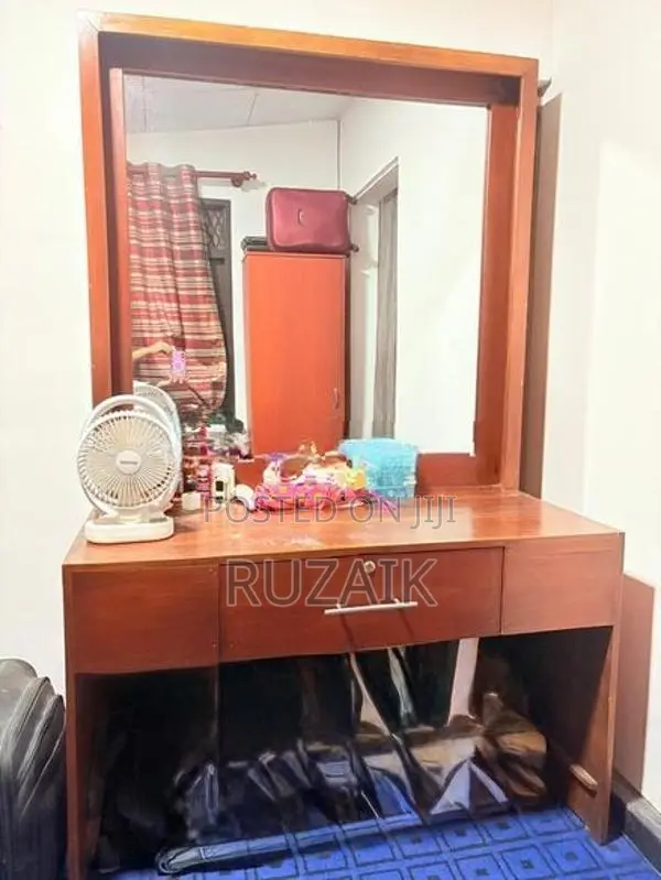 Bedroom set