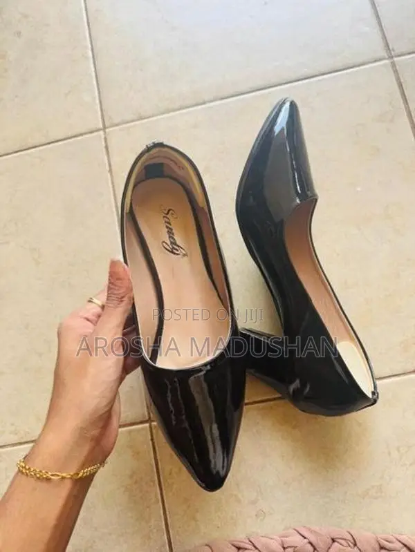 Luna Gloss Black Heels