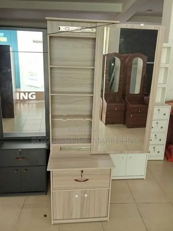 White Dressing Table (d-26)