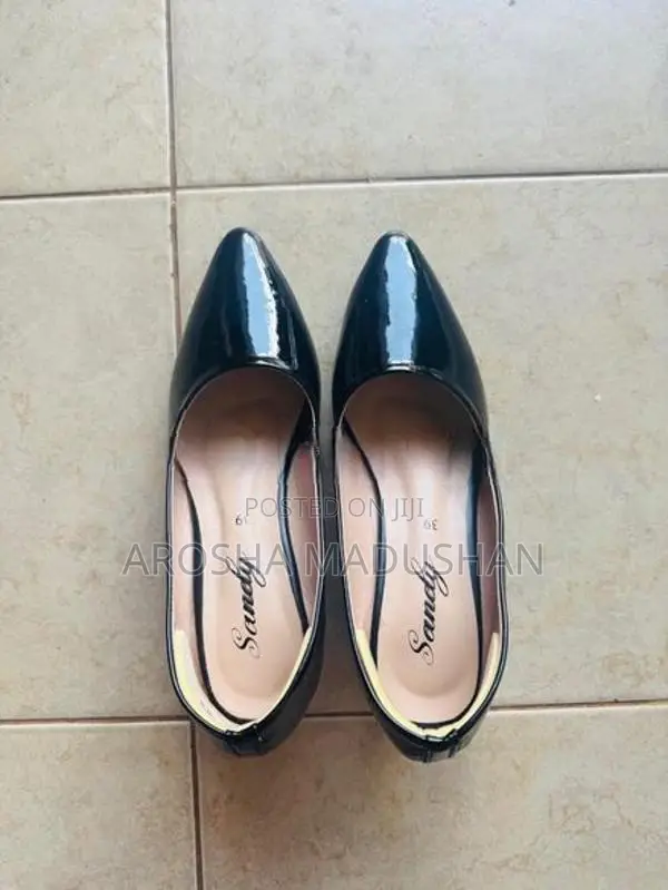 Luna Gloss Black Heels