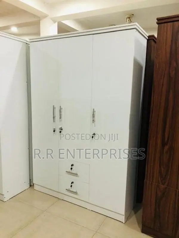 New 6*4 ft White Melamine Wardrobes 3D