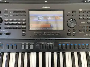 PSR SX700 Digital Keyboard