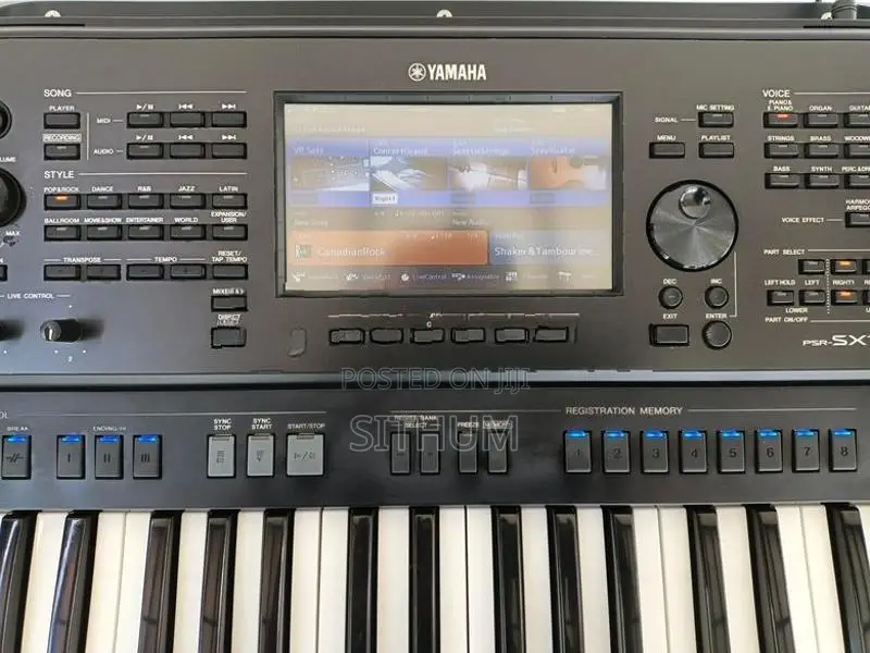 PSR SX700 Digital Keyboard