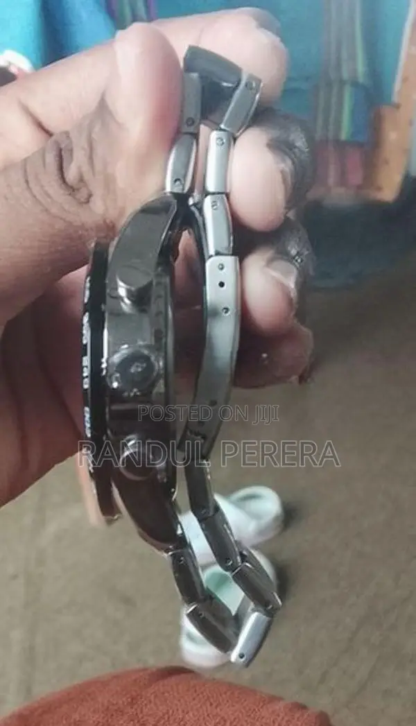 CRRJU Premium Heavy Stainless Steel Watch – Like New
