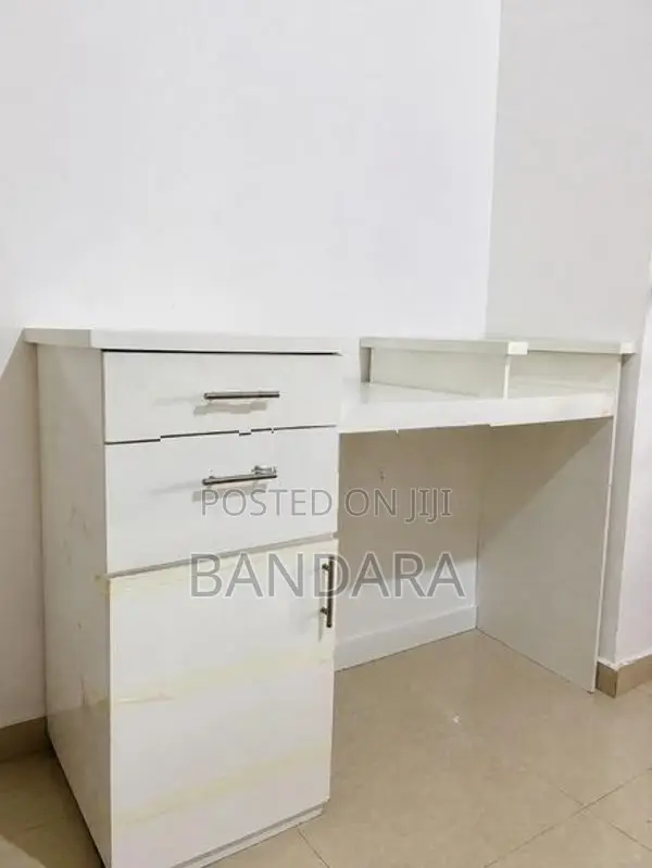 Cashier Table