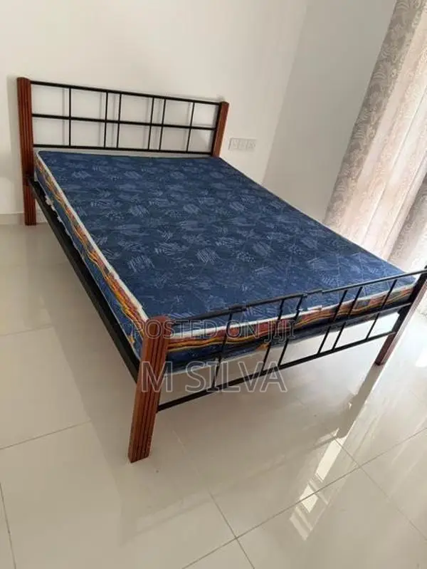 Double Bed 5*6.25 with Mattress