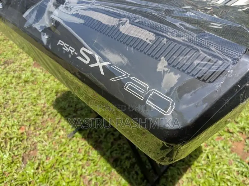 Yamaha PSR SX 720
