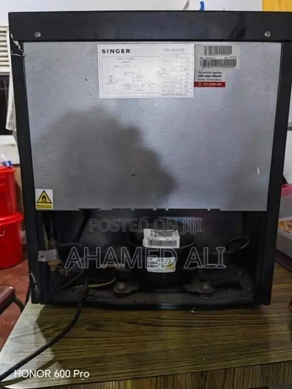 Mini bar refrigerator