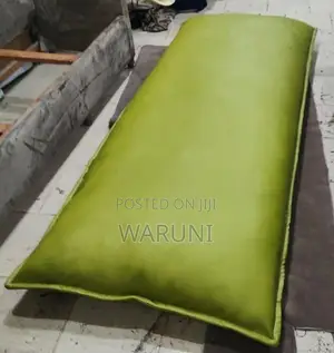 Sofa Cushiln light Green