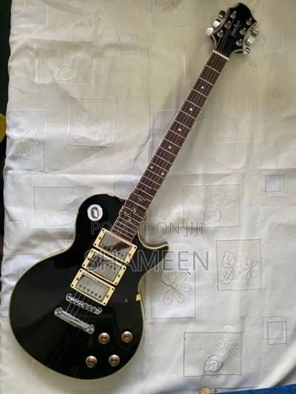 Grassroots Les Paul Guitar